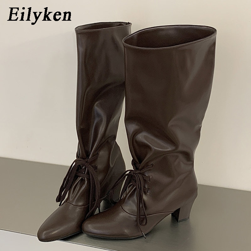 Street Fashion Lady - Eilyken, moda de invierno, botas modernas