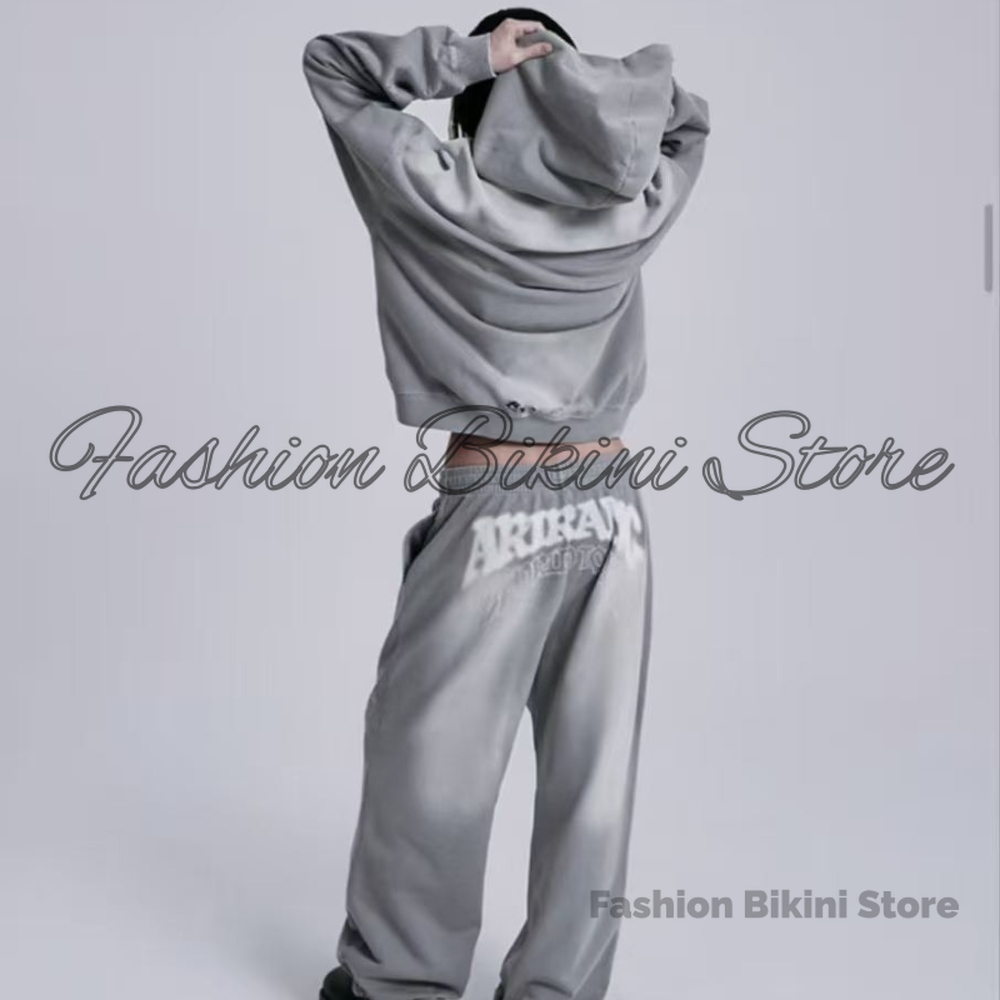 Street Fashion News - Nueva sudadera con capucha gris lavada