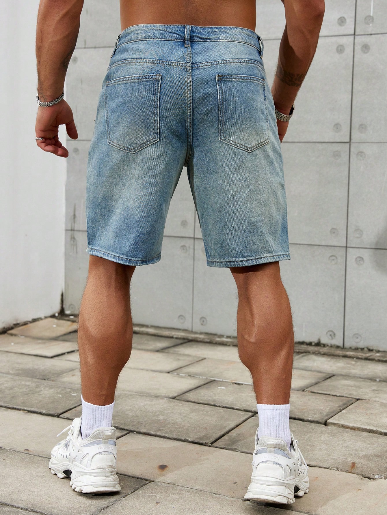 Pantalones vaqueros cortos ras - Street Fashion News reseña y precio