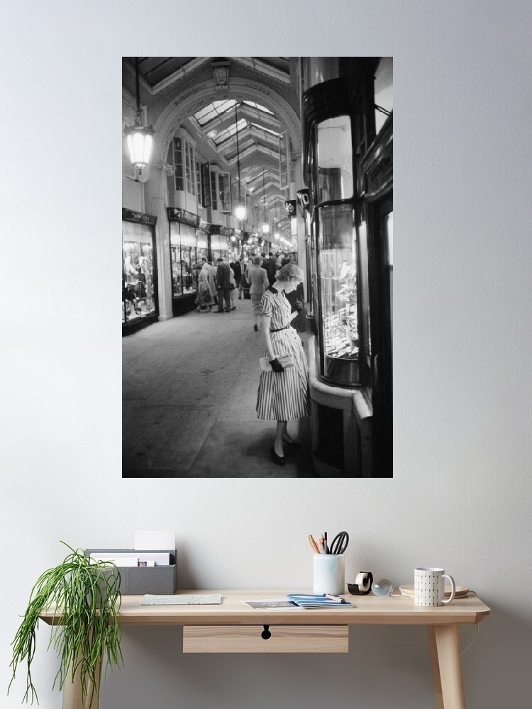 Slim Aarons, Burlington Arcade - Street Fashion Photographers reseña y precio